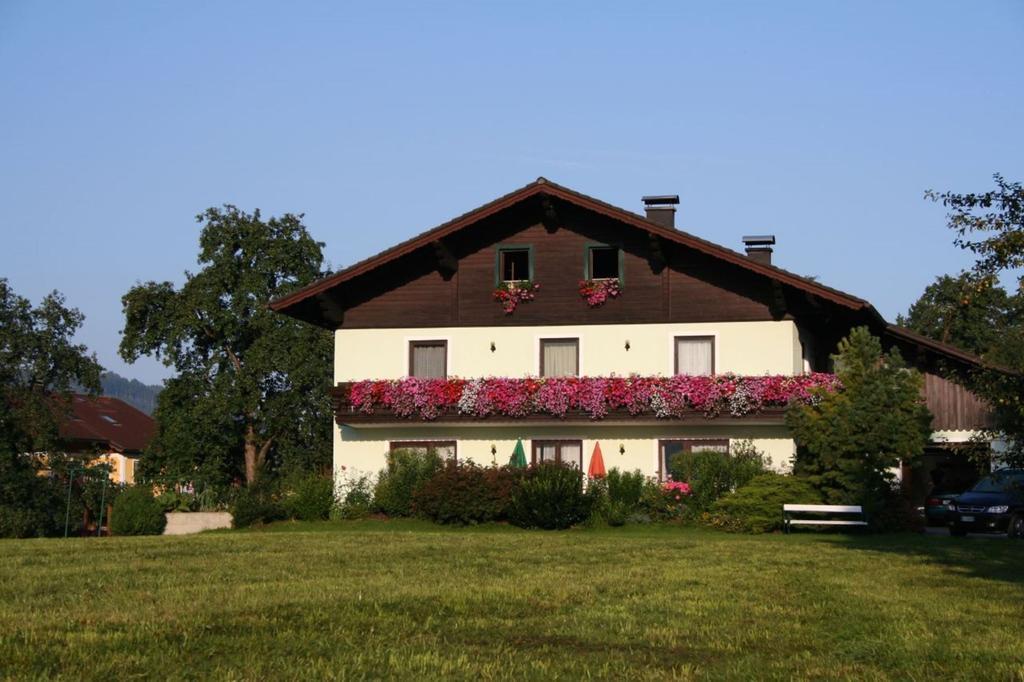 Ferienwohnungen Grabnerbauer Mondsee Pokoj fotografie